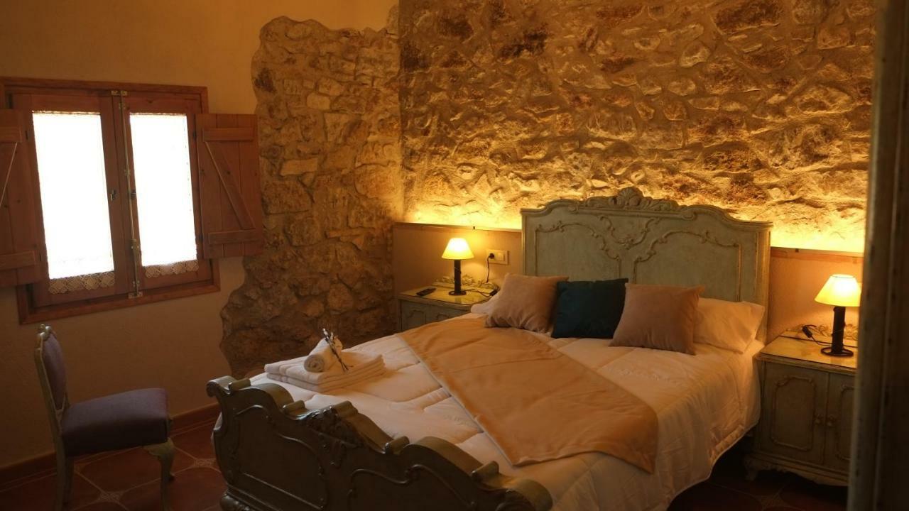La Masia De Montpedros Пералада Экстерьер фото